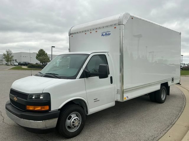 New 2026 Chevrolet Express 4500 w/ Power Convenience Package RWD image 3