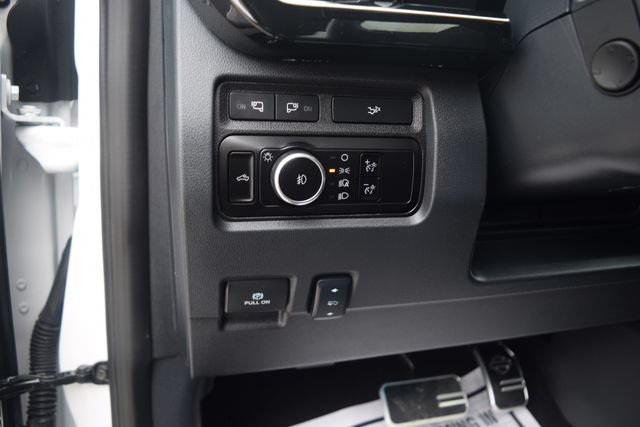 Used 2024 Ford F250 Lariat w/ Lariat Ultimate Package AWD/4WD image 7