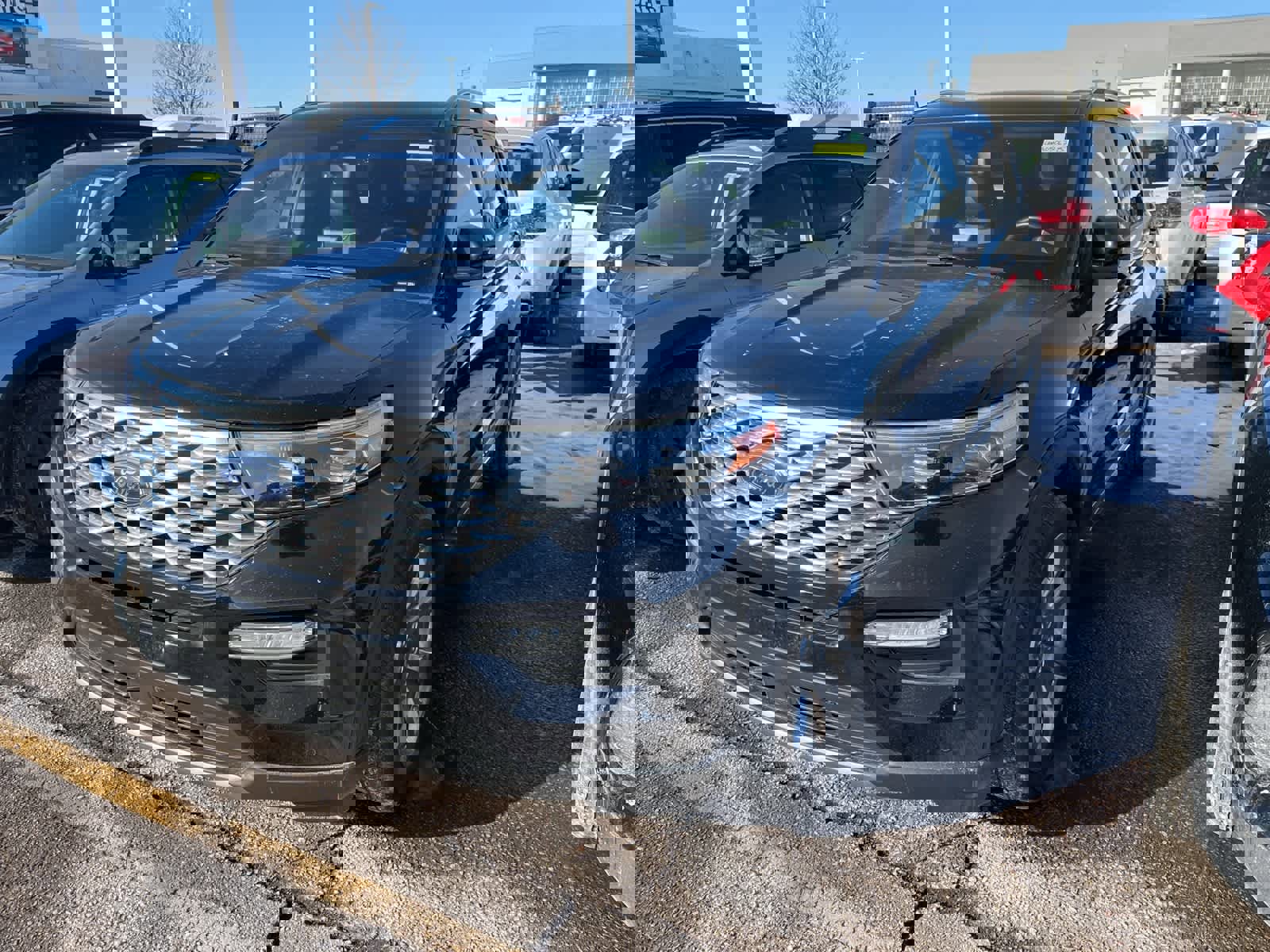 Used 2020 Ford Explorer Platinum w/ Premium Technology Package image 2