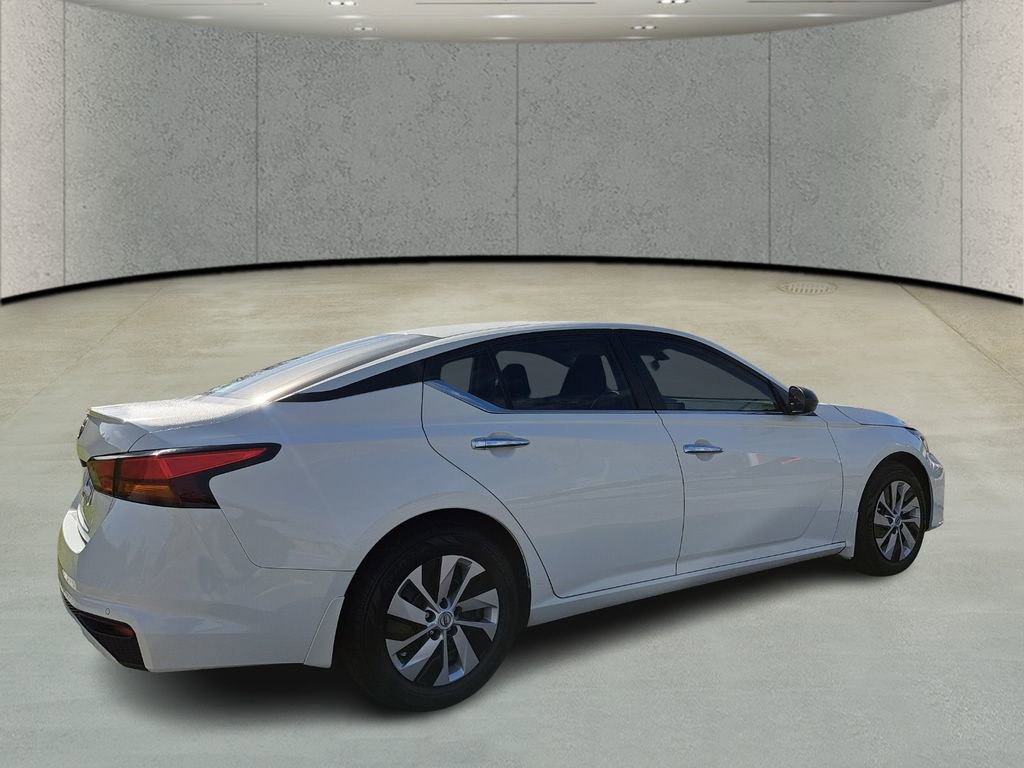 Used 2024 Nissan Altima 2.5 S image 5
