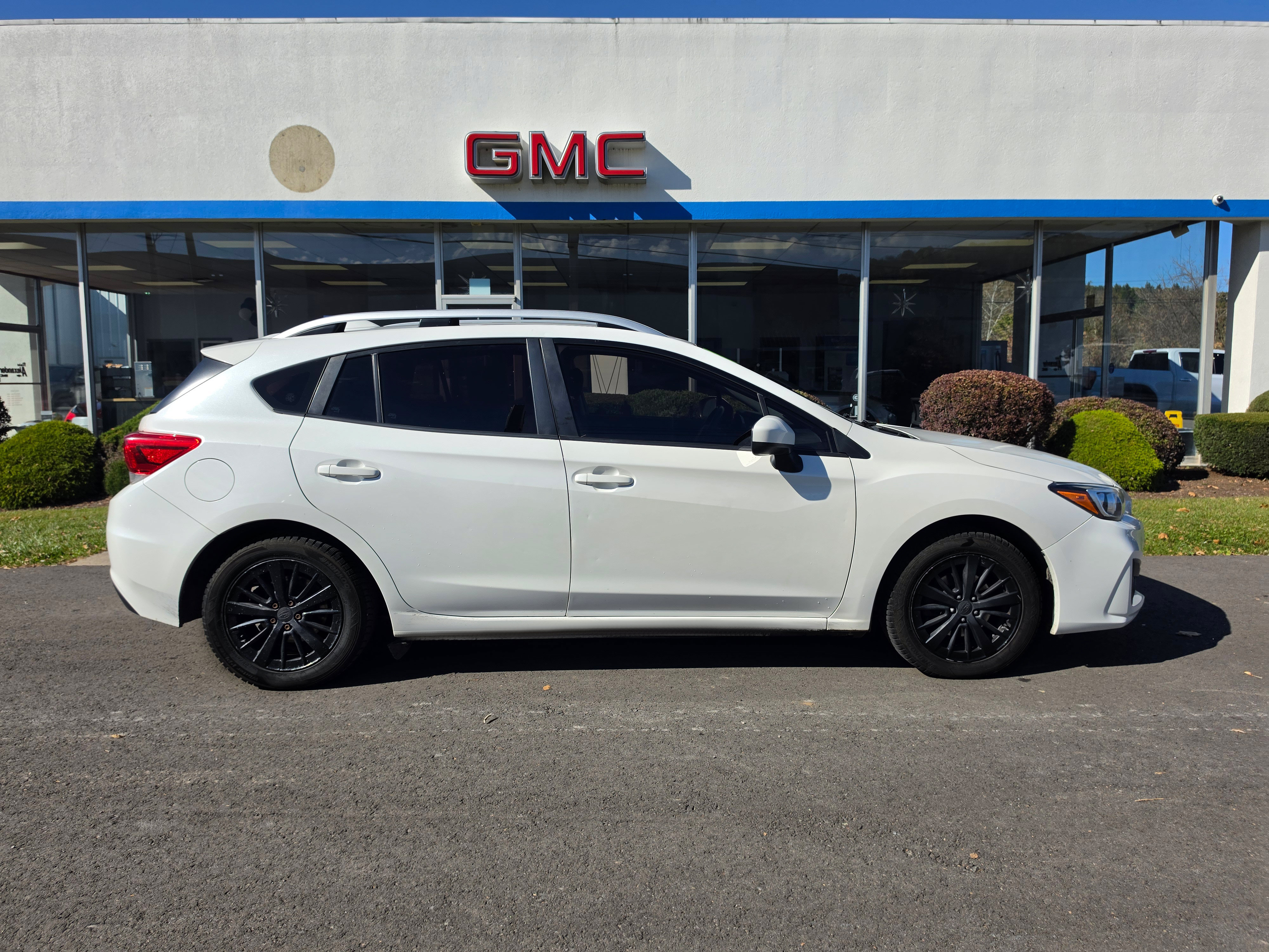 Used 2018 Subaru Impreza 2.0i Premium w/ Eyesight & BSD & Rcta AWD/4WD image 2