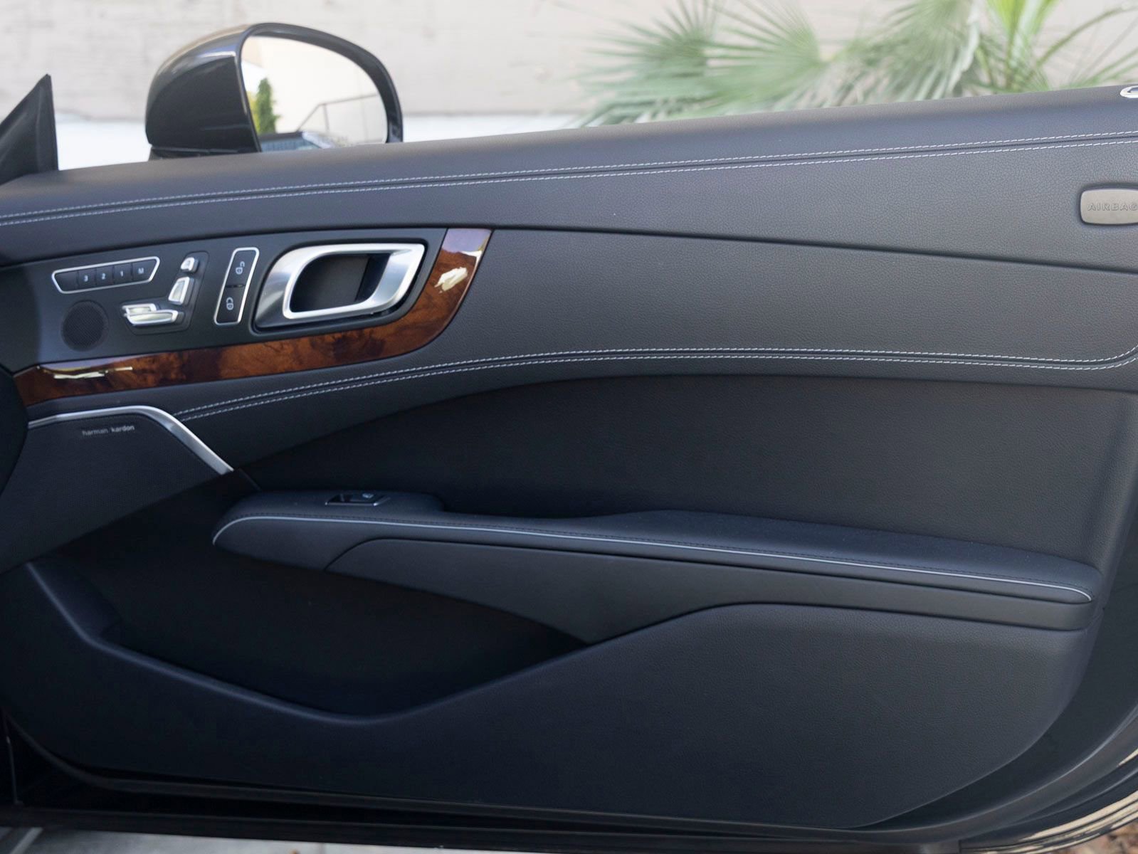 Used 2014 Mercedes-Benz SL 550 image 20