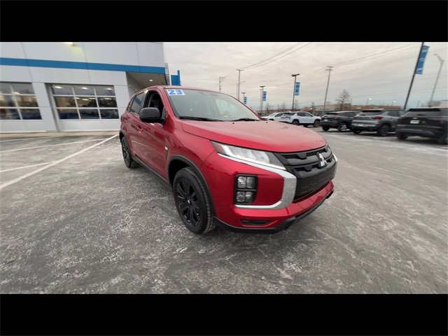 Used 2023 Mitsubishi Outlander Sport LE image 2