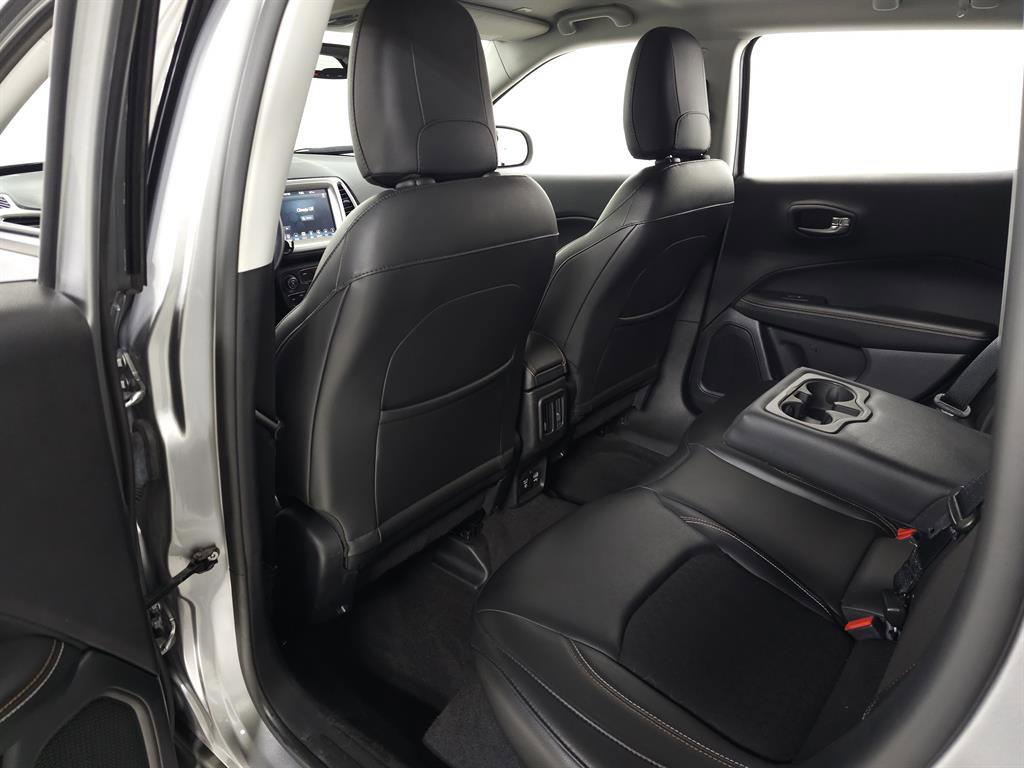 Used 2018 Jeep Compass Latitude w/ Popular Equipment Group image 28