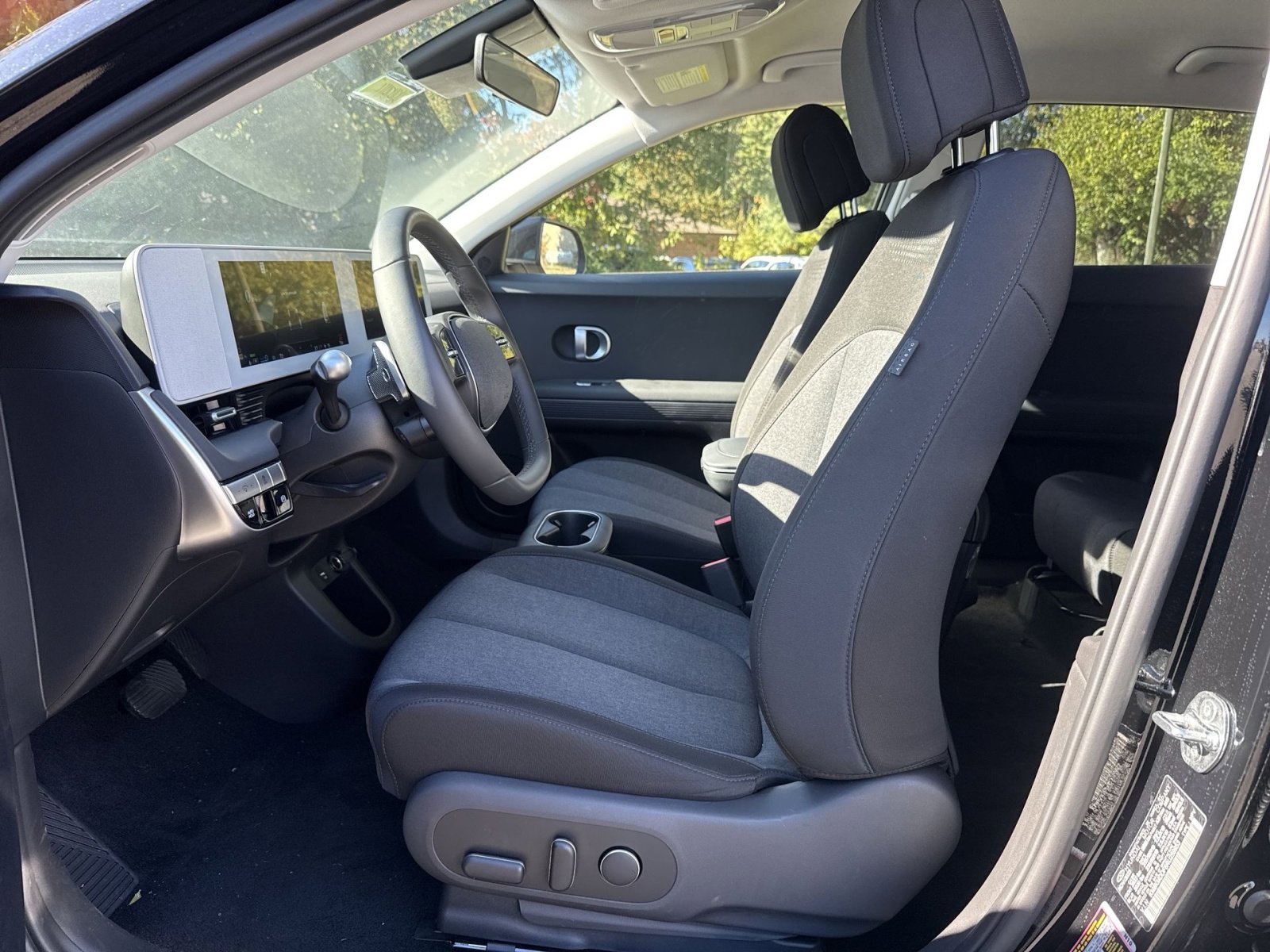 New 2024 Hyundai Ioniq 5 SE image 13