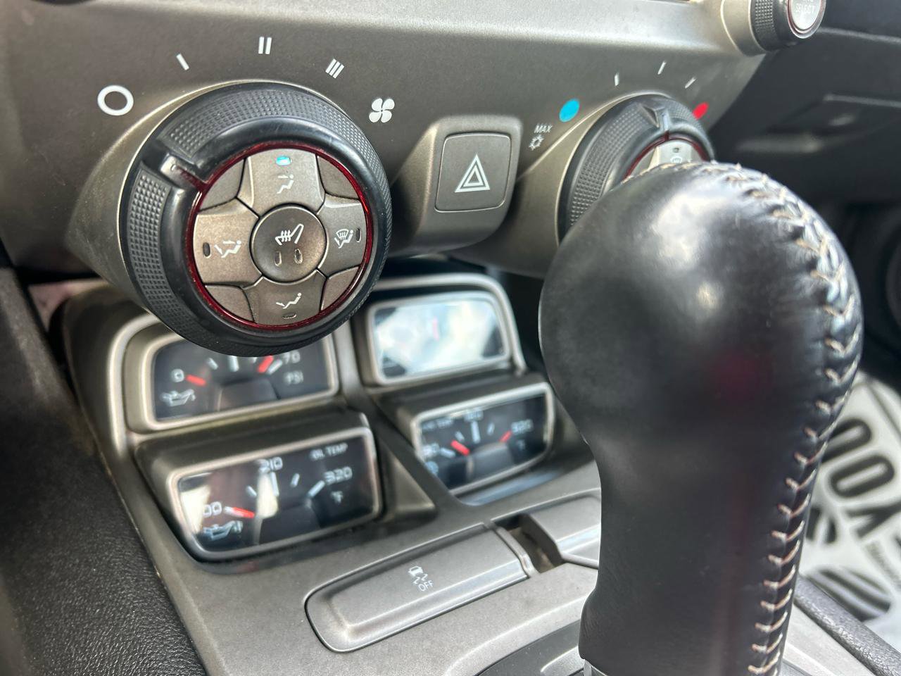 Used 2015 Chevrolet Camaro LT RWD image 17