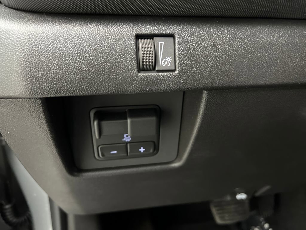 Used 2026 Chevrolet Colorado Z71 AWD/4WD image 37