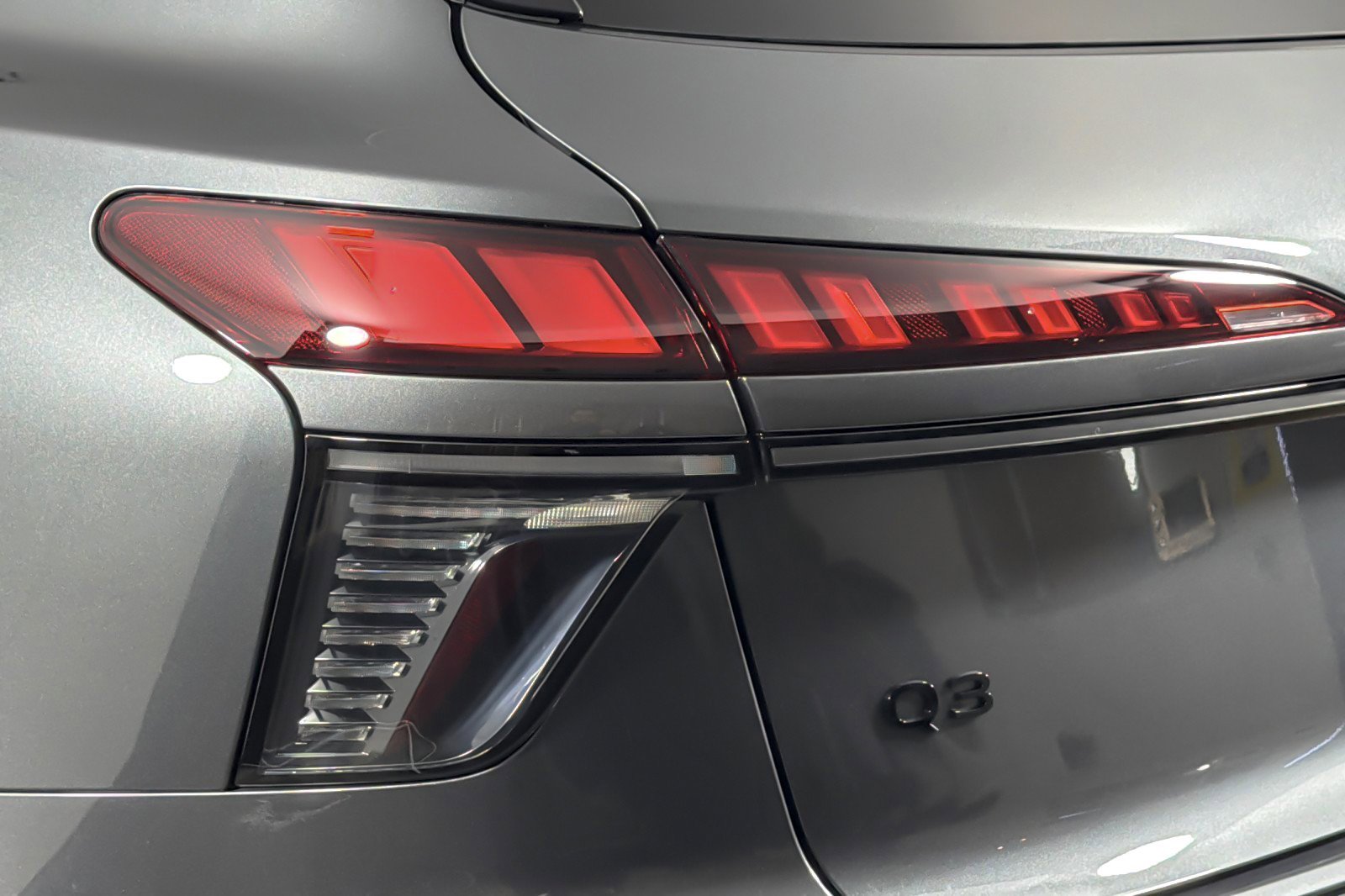 New 2026 Audi Q3 quattro 2.0T AWD/4WD image 11