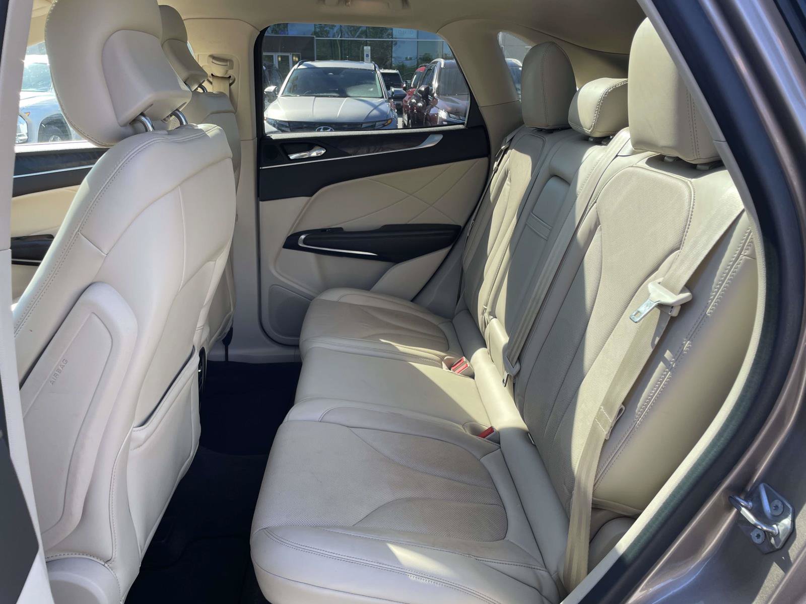 Used 2019 Lincoln MKC Reserve AWD/4WD image 3