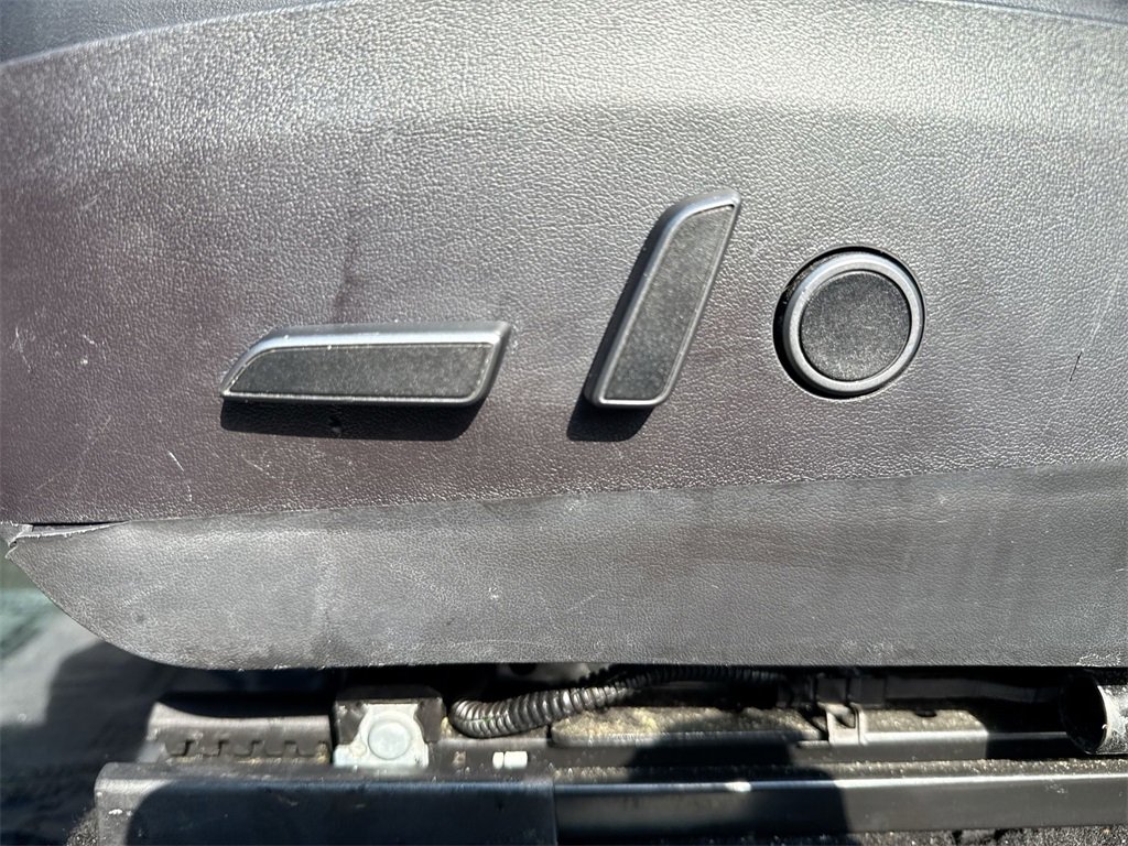 Used 2021 Tesla Model Y Long Range image 14