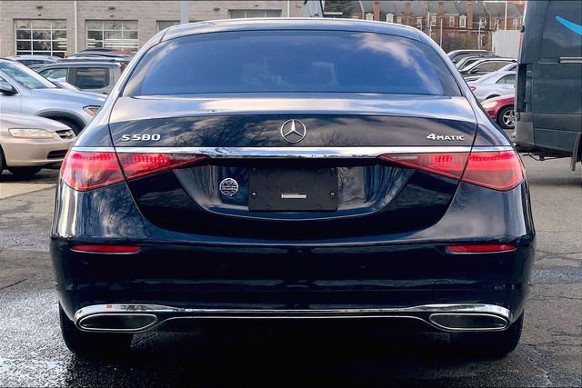 Used 2022 Mercedes-Benz S 580 4MATIC Sedan image 3