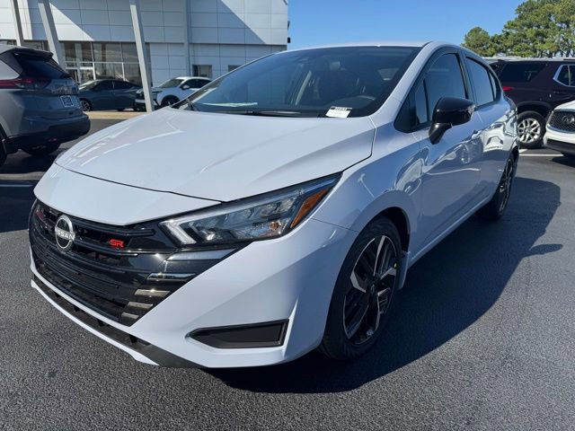 New 2025 Nissan Versa SR w/ Trunk Package image 9