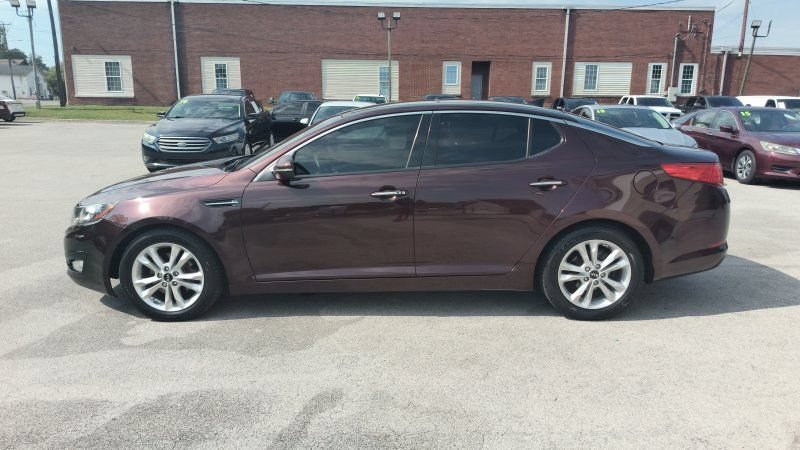 Used 2011 Kia Optima EX w/ Premium Pkg FWD image 2