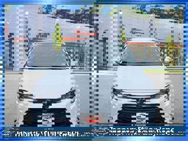 Used 2023 Toyota Corolla LE w/ Carpet Mat Package (TMS) image 2