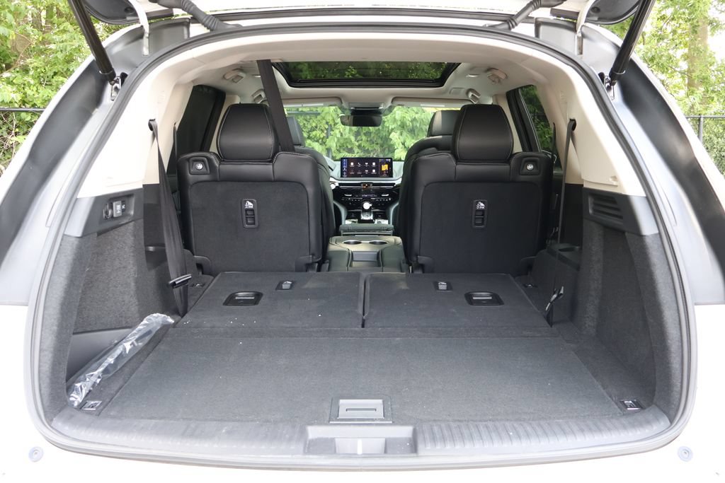 Used 2025 Acura MDX FWD w/ Technology Package image 61