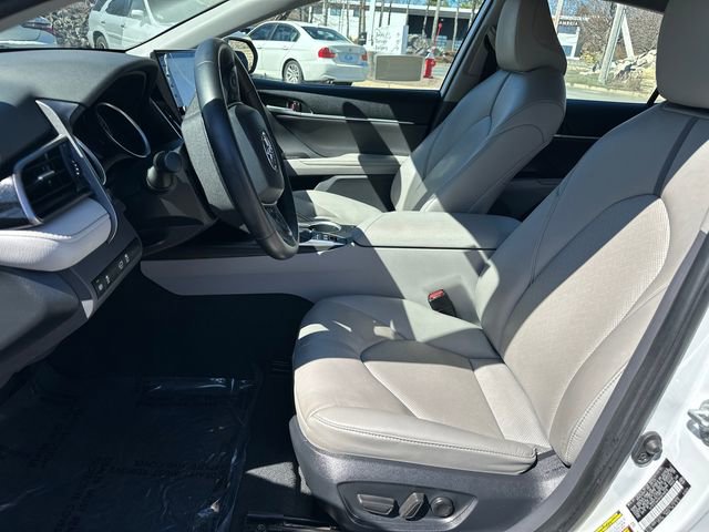 Used 2023 Toyota Camry XLE image 32