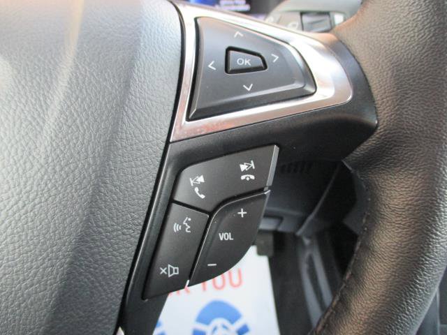 Used 2024 Ford Edge Titanium image 11