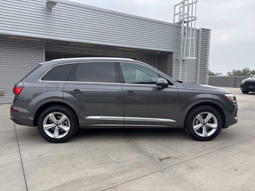 Used 2025 Audi Q7 2.0T Premium w/ Convenience Package AWD/4WD image 4