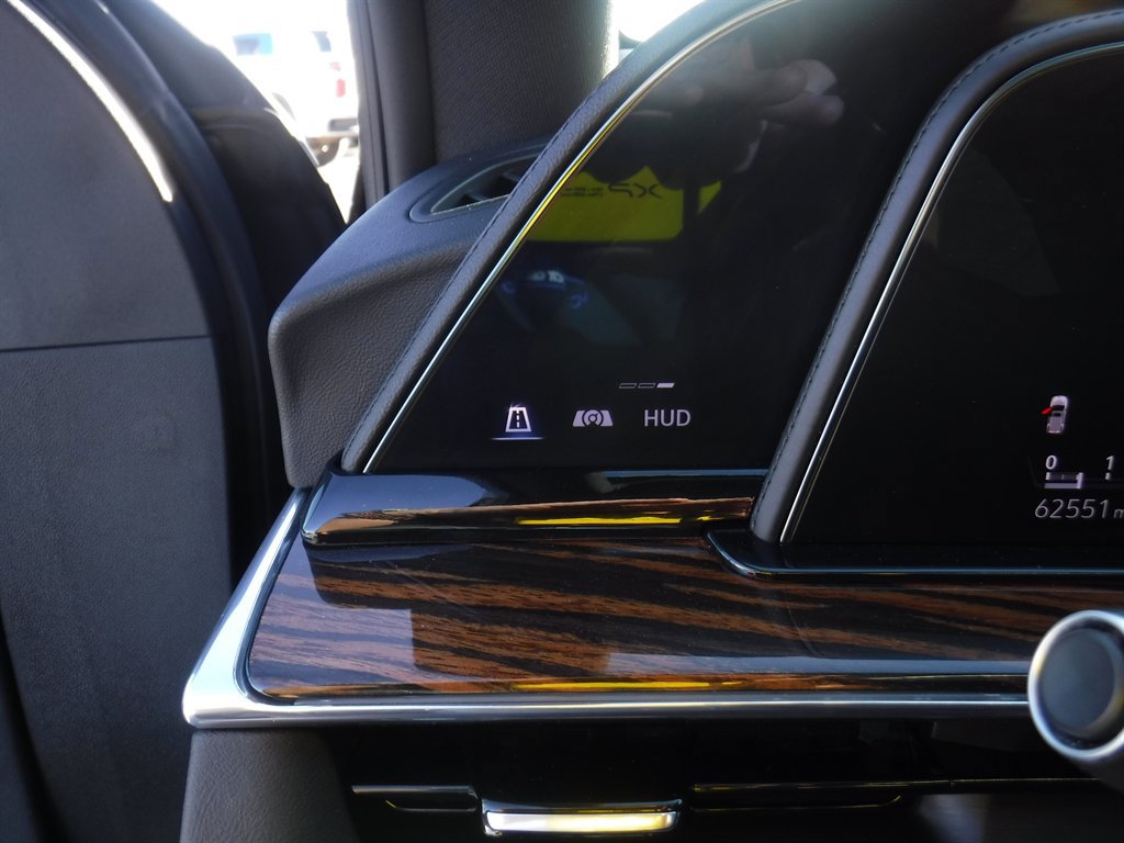 Used 2023 Cadillac Escalade Premium Luxury image 23