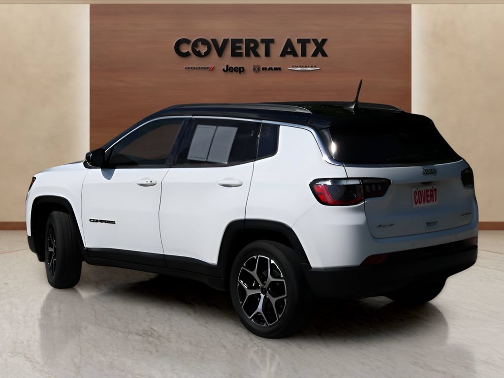Used 2025 Jeep Compass Limited AWD/4WD image 3