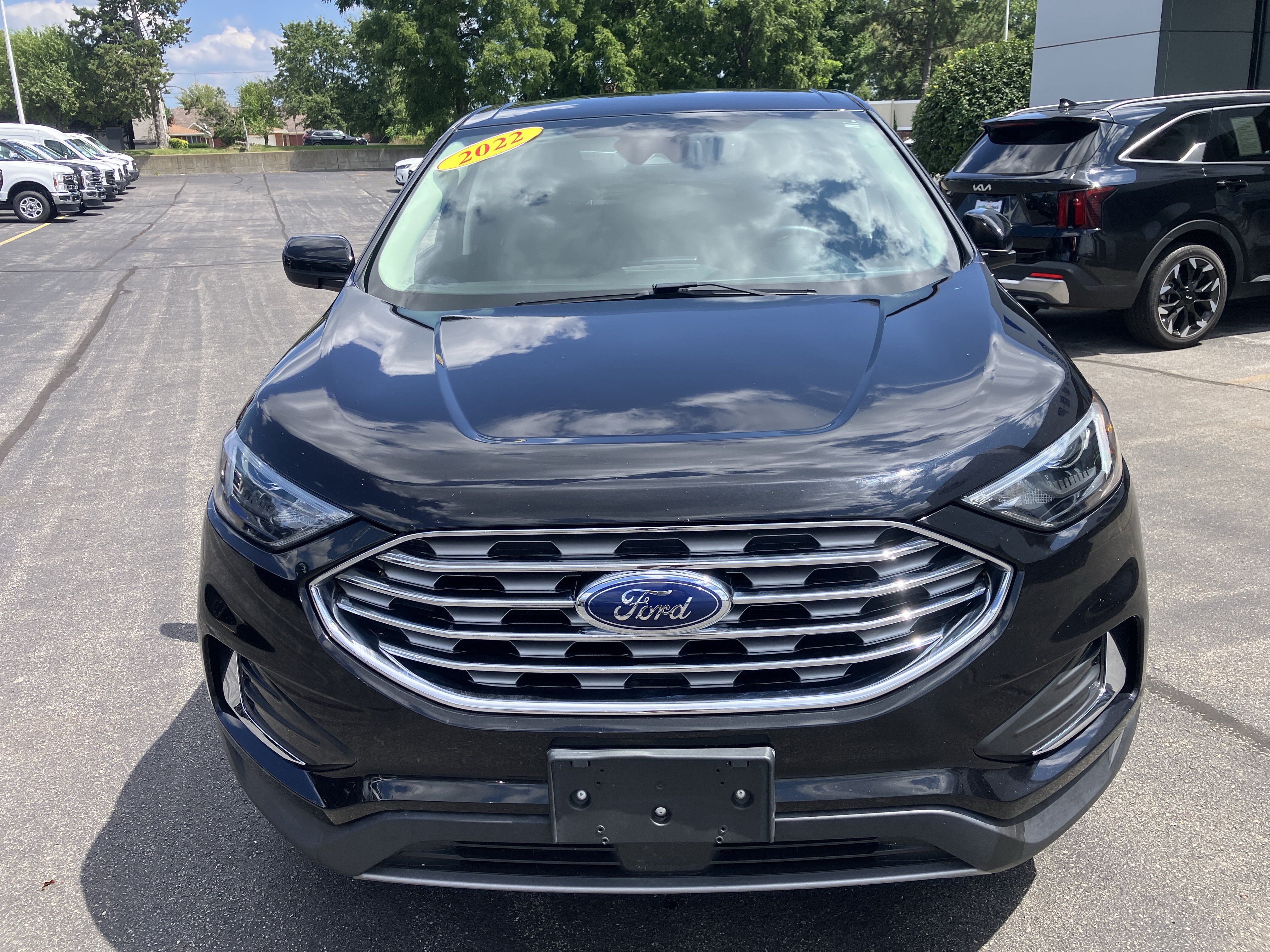 Certified 2022 Ford Edge SEL AWD/4WD image 2