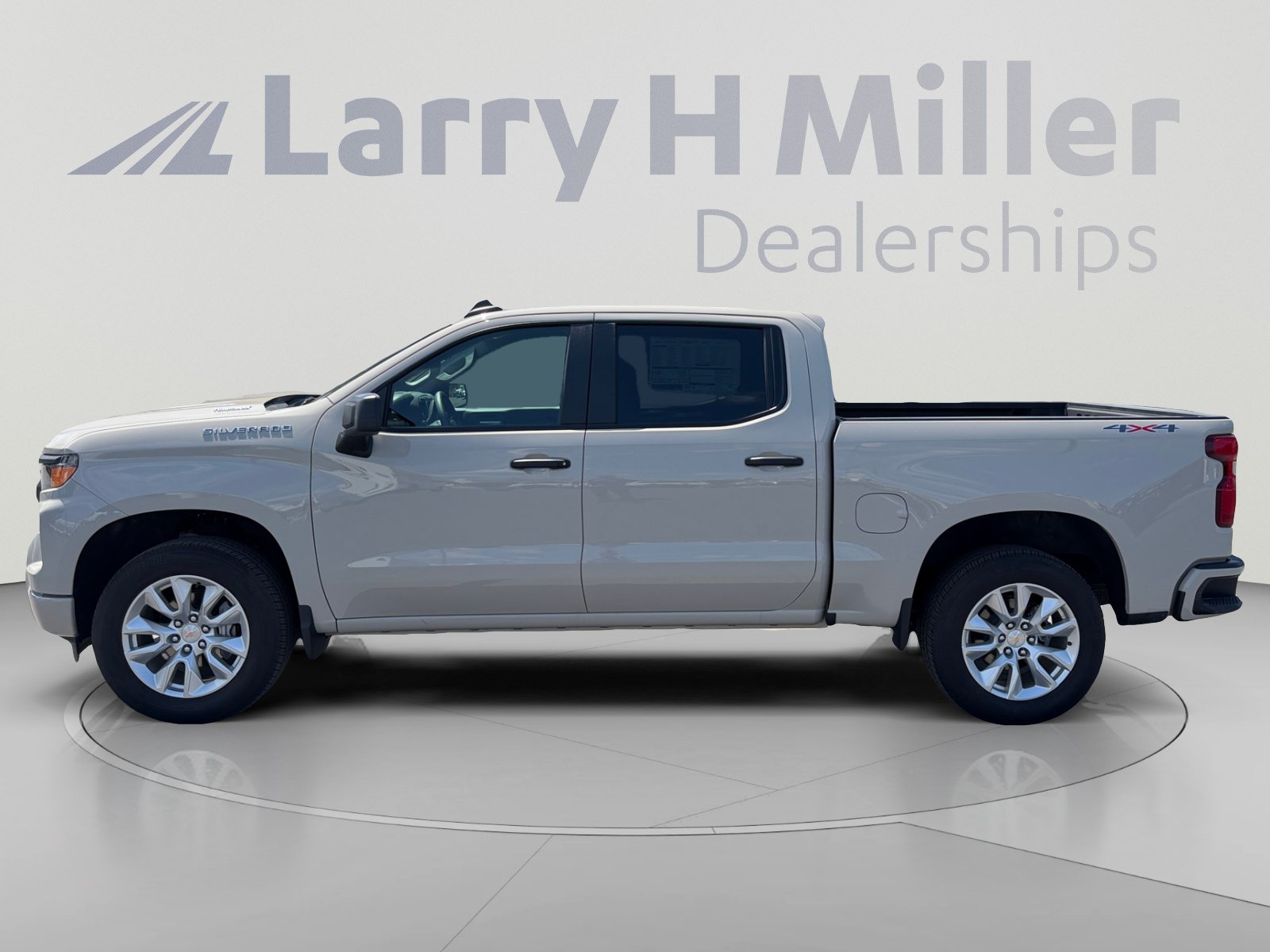 New 2026 Chevrolet Silverado 1500 Custom AWD/4WD image 2