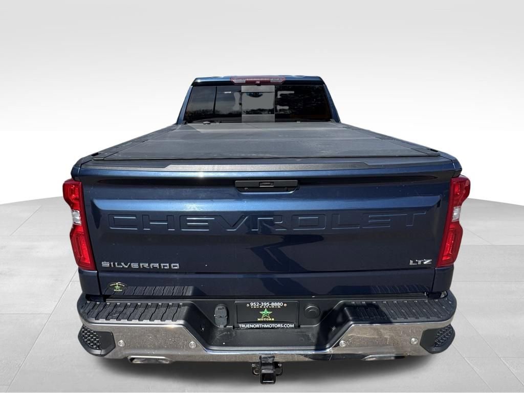Used 2019 Chevrolet Silverado 1500 LTZ w/ LTZ Premium Package AWD/4WD image 10