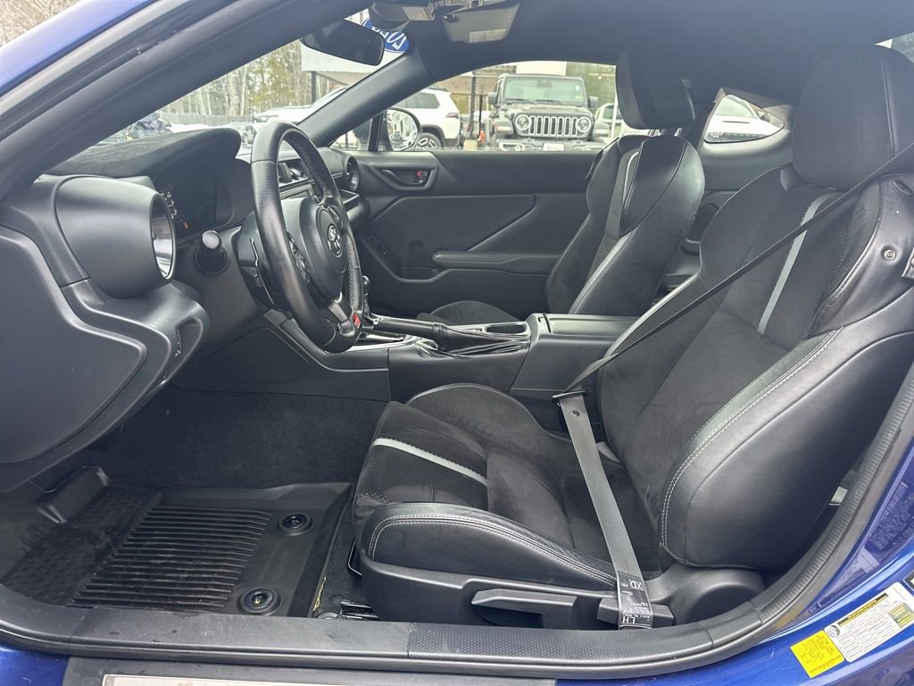 Used 2023 Toyota GR86 Premium w/ ALL Weather Mat Package (TMS) image 10