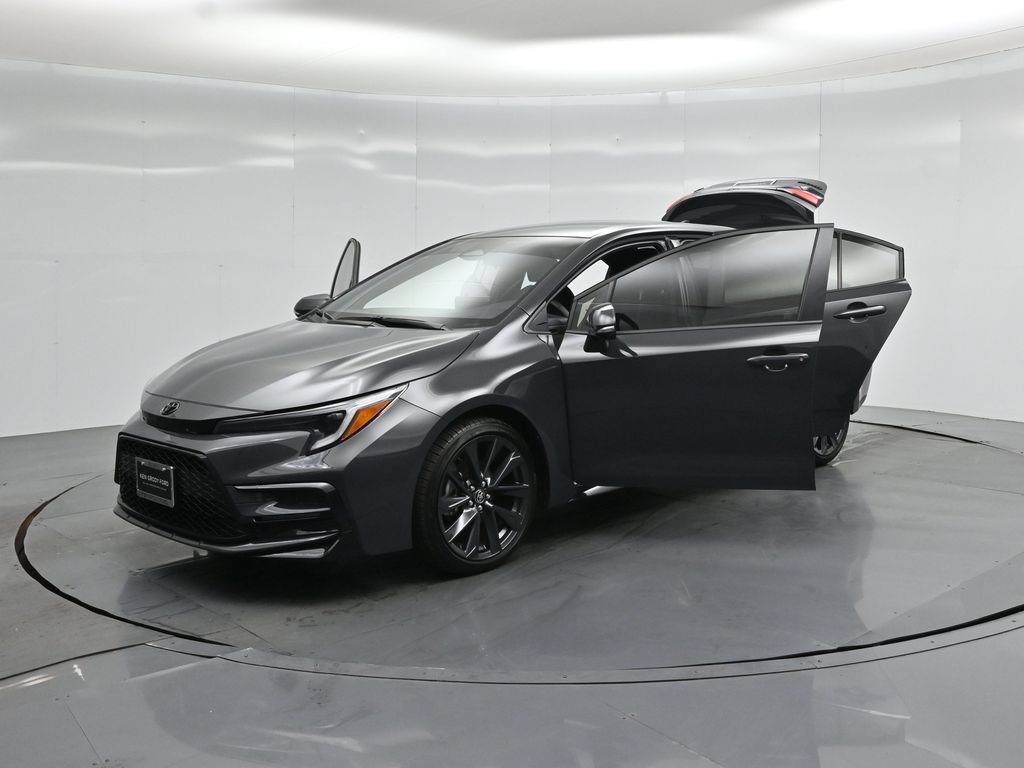 Used 2026 Toyota Corolla SE FWD image 25