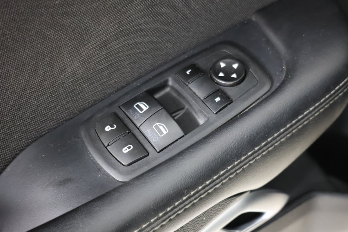 Used 2015 Dodge Challenger R/T Scat Pack RWD image 21