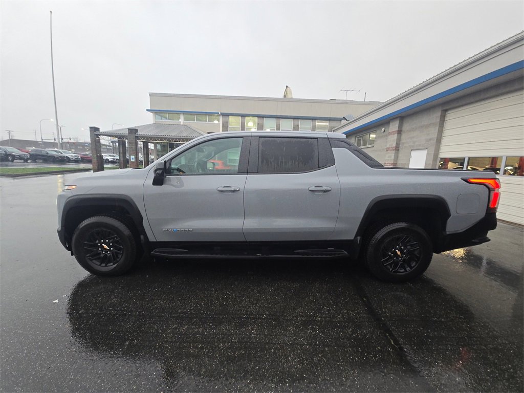 Used 2026 Chevrolet Silverado EV LT image 7