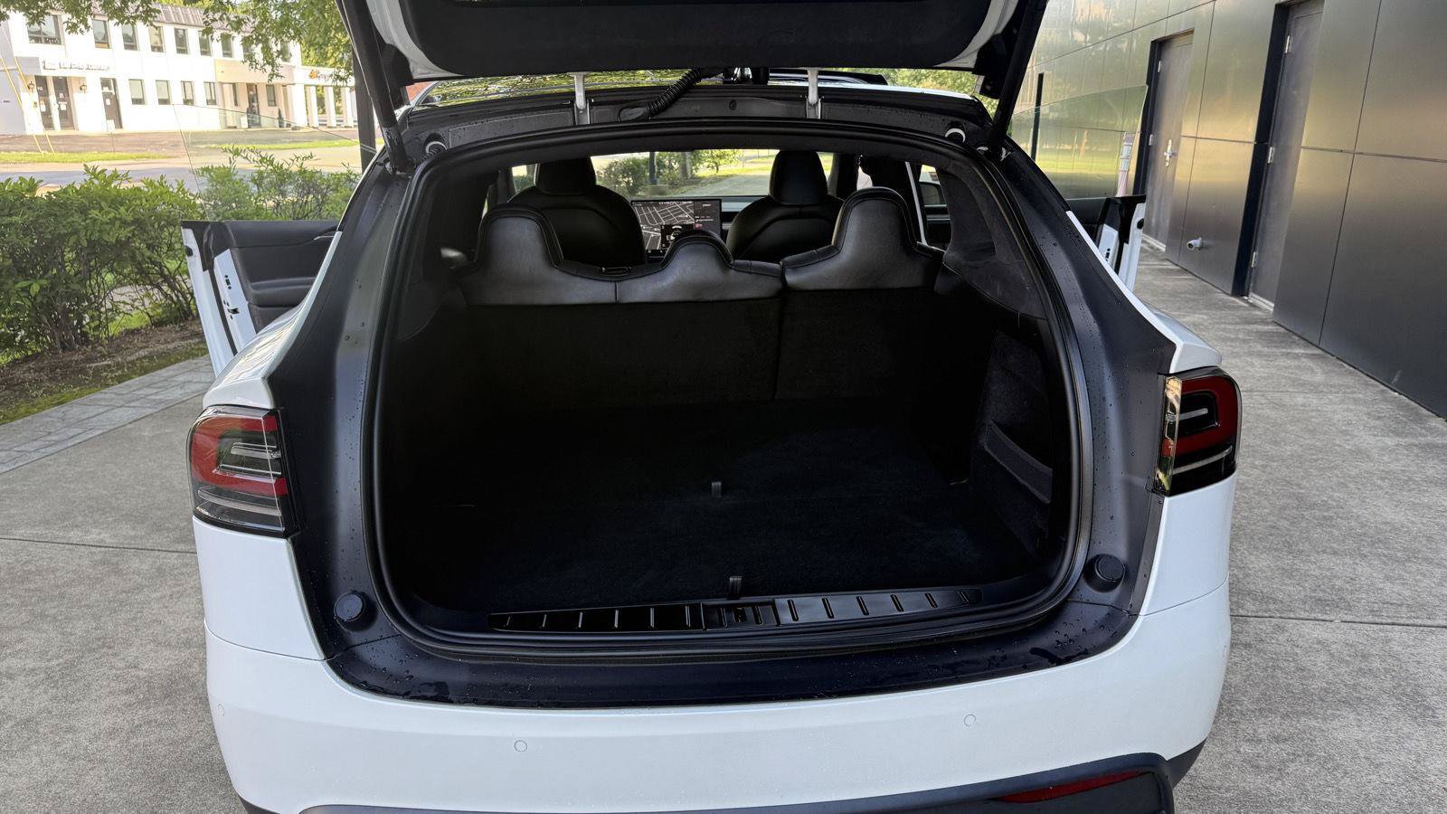 Used 2022 Tesla Model X AWD/4WD image 22