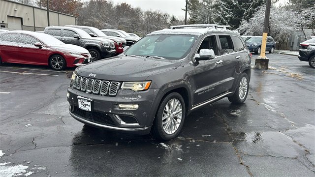Used 2018 Jeep Grand Cherokee Summit image 2