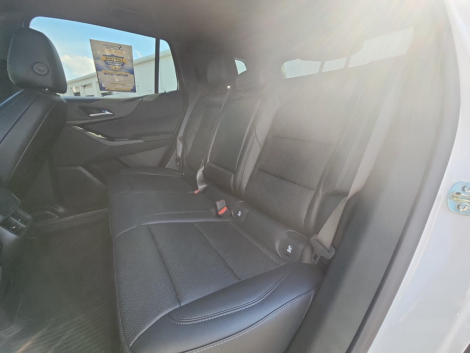 New 2027 Chevrolet Equinox LT w/ Convenience Package II FWD image 22