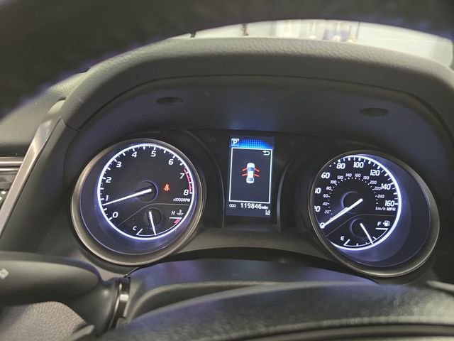Used 2023 Toyota Camry SE image 10