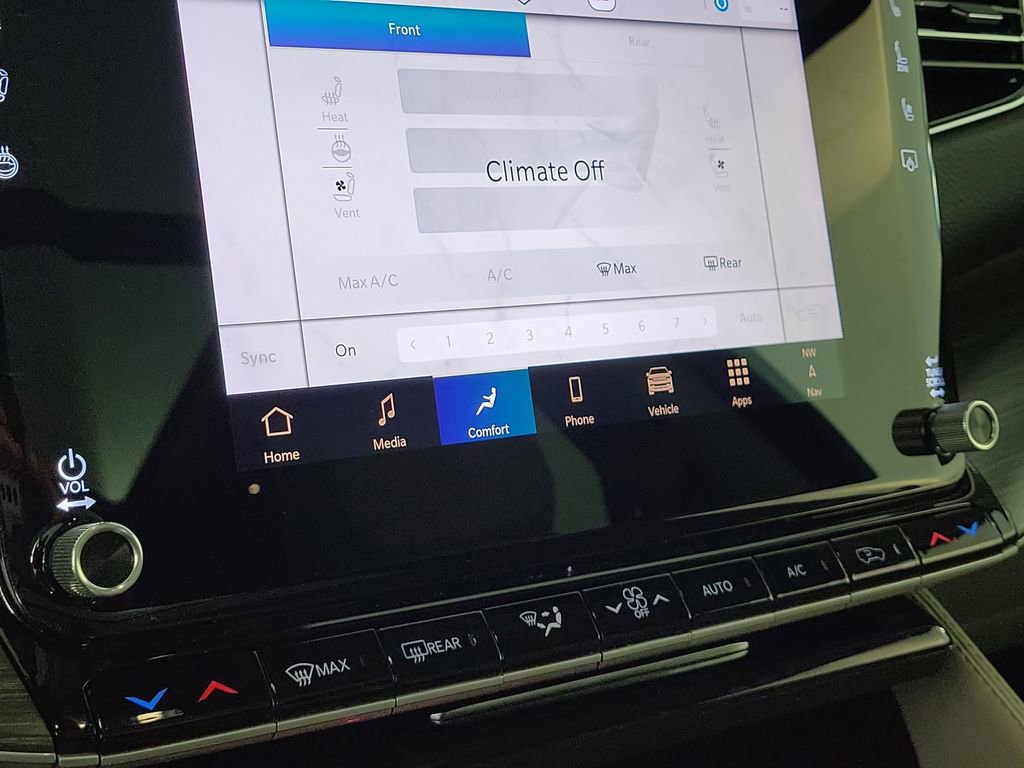 Used 2024 Jeep Wagoneer L Series III w/ Premium Group I image 20