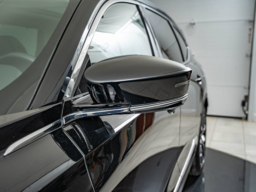 Used 2023 Acura MDX SH-AWD w/ Technology Package image 9