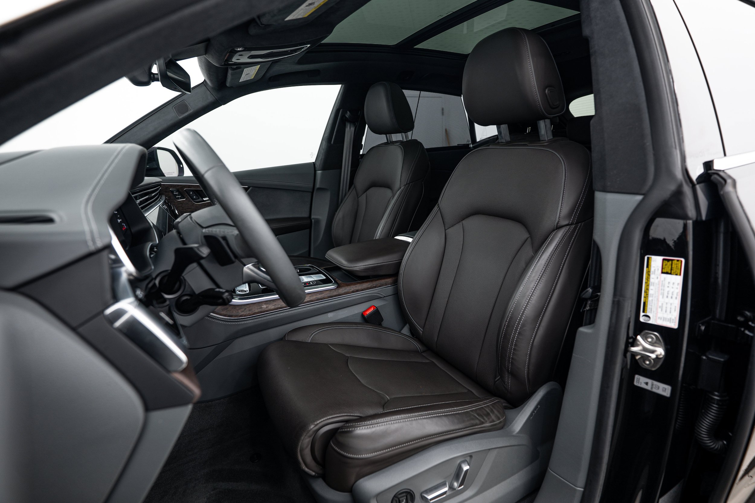 Certified 2024 Audi Q8 Prestige w/ Prestige Package AWD/4WD image 19