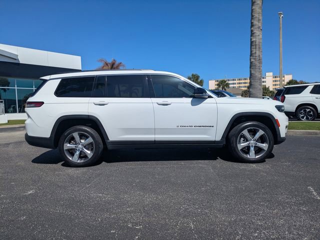 Used 2022 Jeep Grand Cherokee L Limited image 3