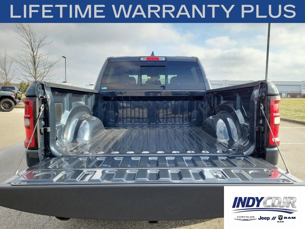 New 2026 RAM 1500 Big Horn w/ Night Edition AWD/4WD image 10