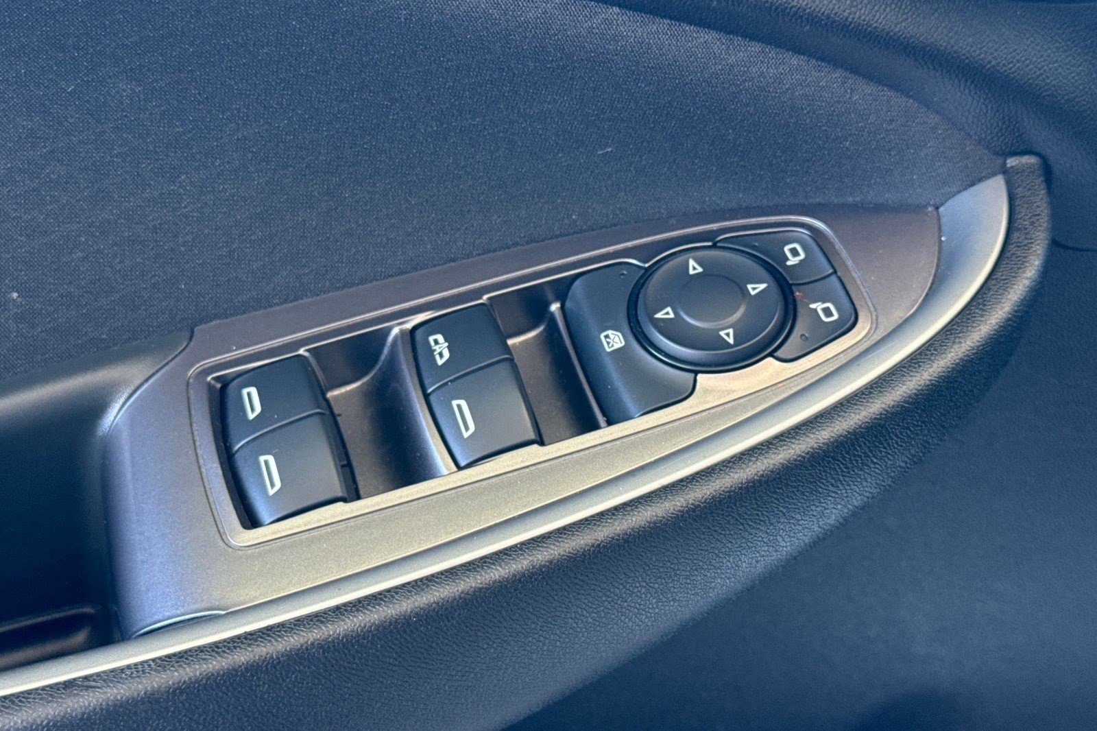 Used 2023 Chevrolet Malibu LT image 12