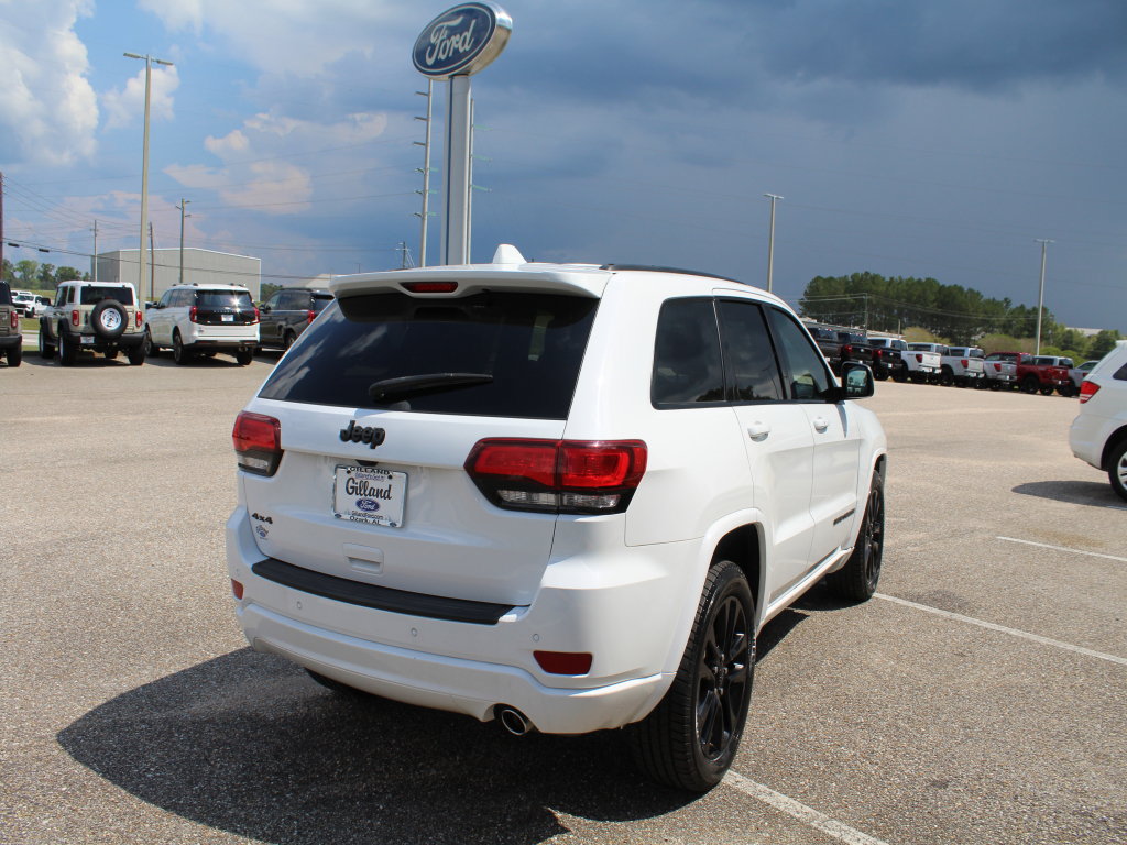 Used 2019 Jeep Grand Cherokee Altitude AWD/4WD image 4