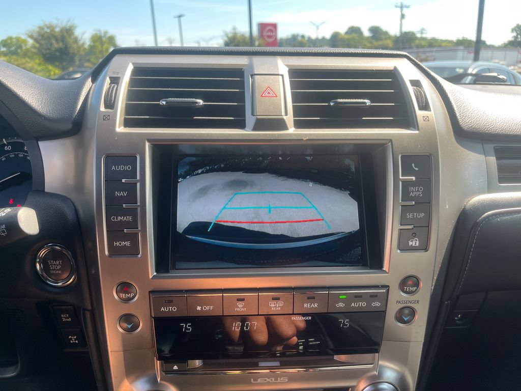 Used 2021 Lexus GX 460 Premium w/ Accessory Package AWD/4WD image 17