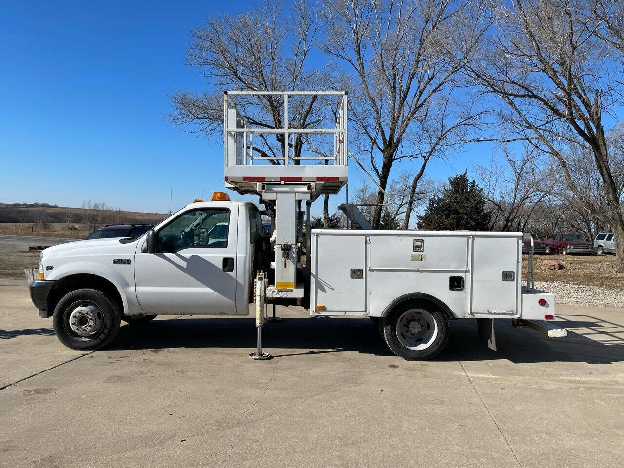 Used 2002 Ford F450 2WD Regular Cab Super Duty image 5