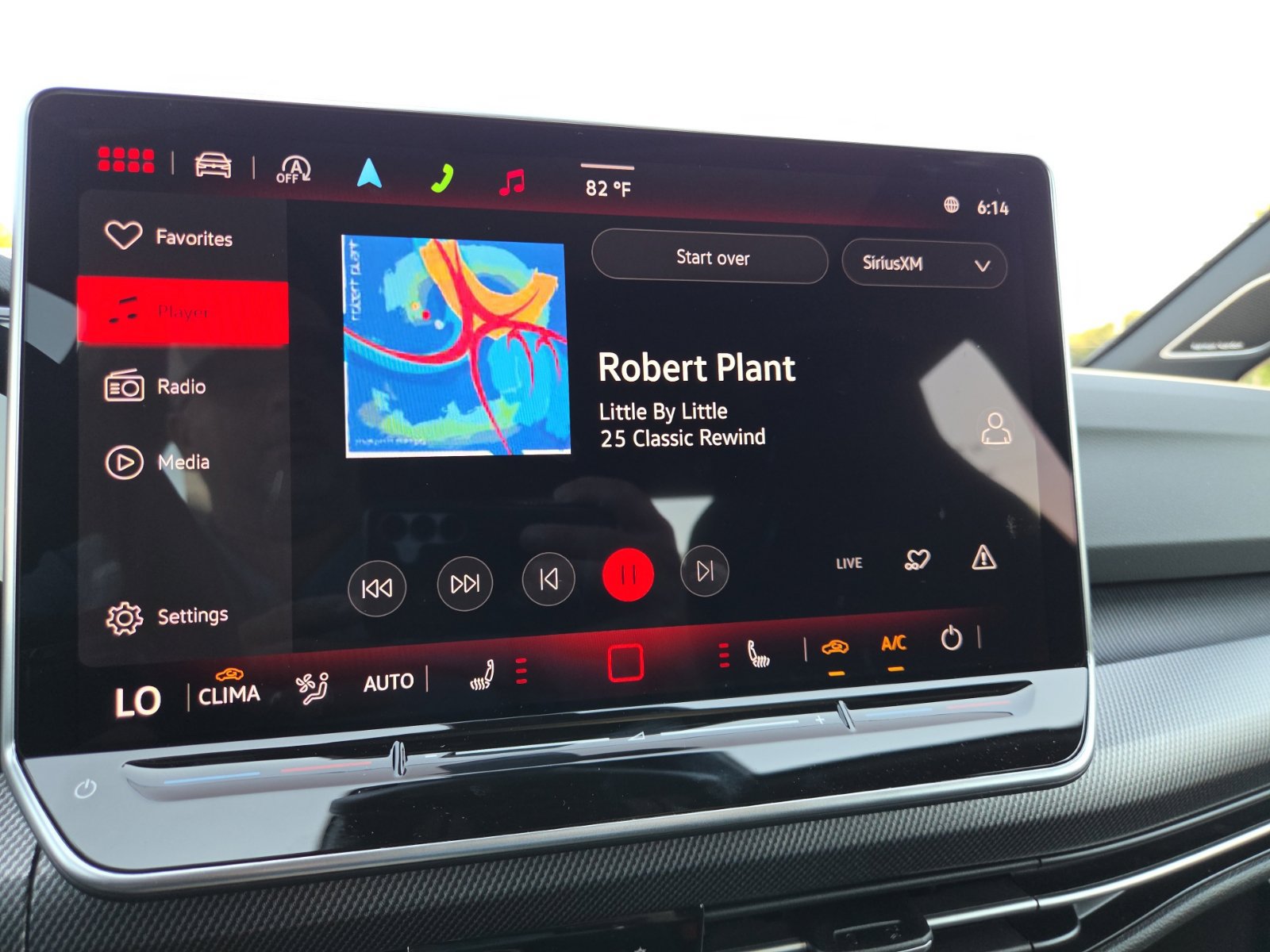 New 2026 Volkswagen GTI SE FWD image 31