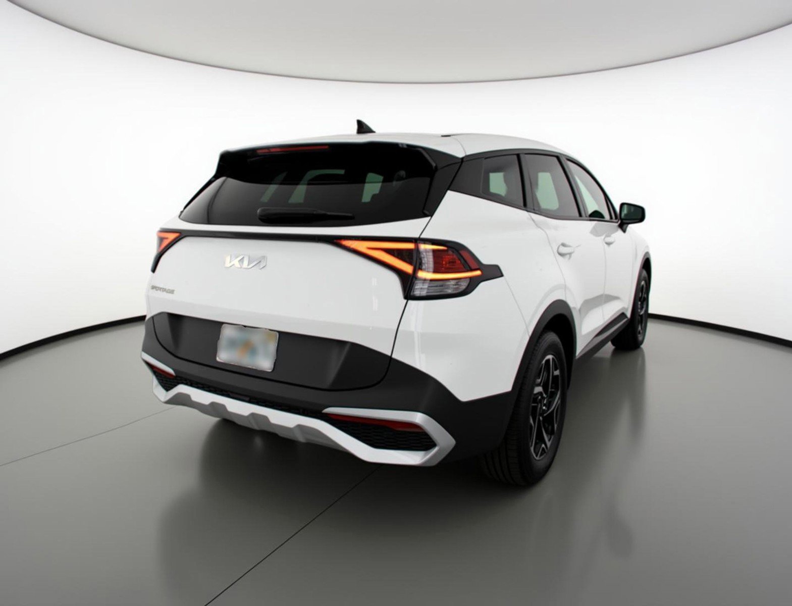 Used 2025 Kia Sportage LX image 9