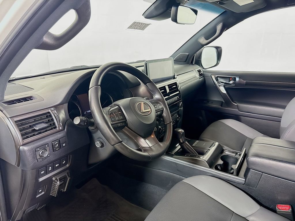 Used 2022 Lexus GX 460 w/ Black Line Special Edition AWD/4WD image 9