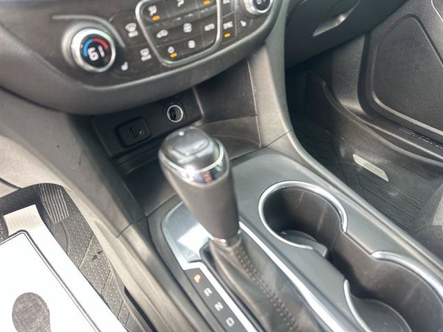 Used 2018 Chevrolet Equinox LT image 42