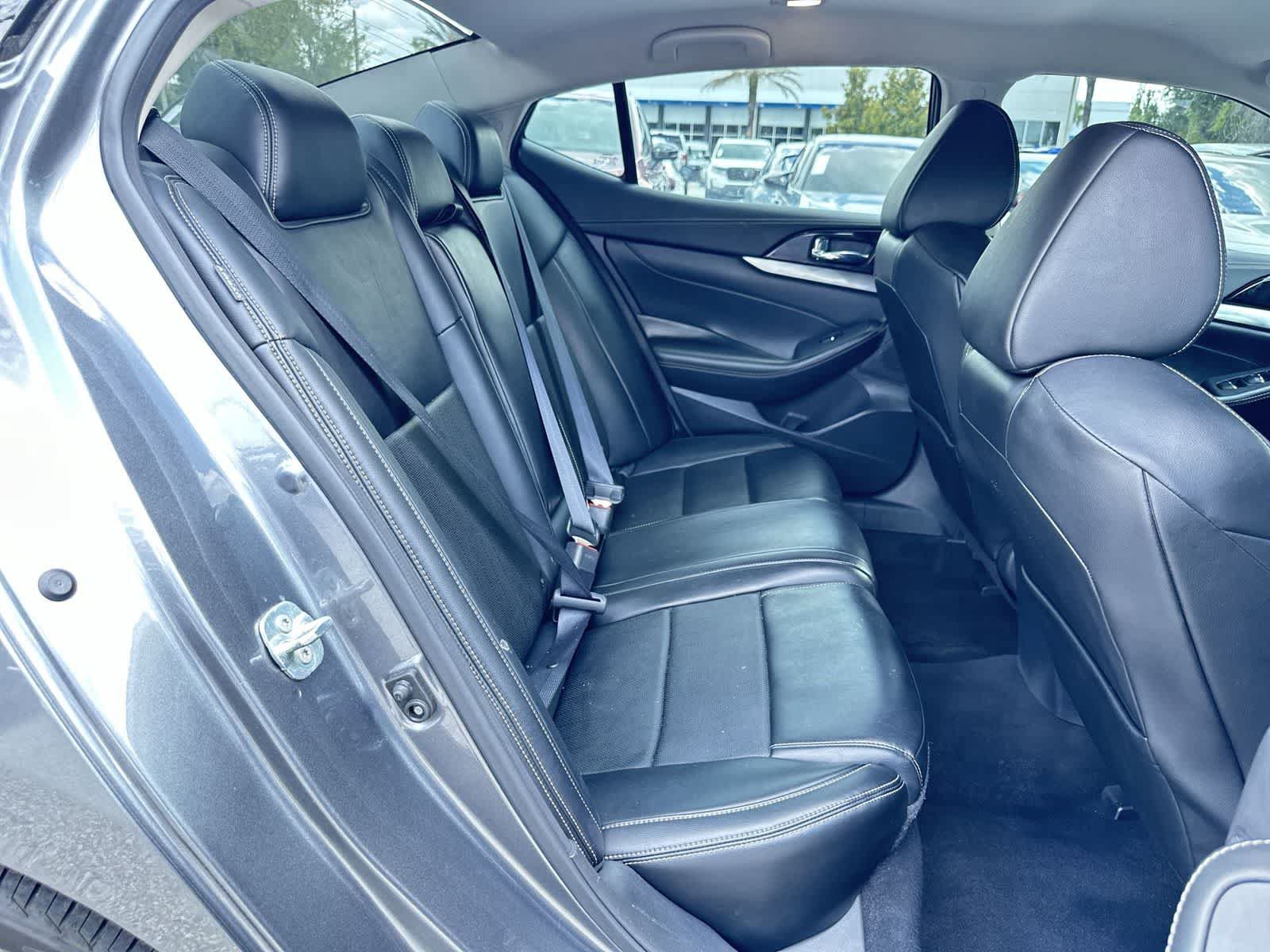 Used 2023 Nissan Maxima SV w/ Floor Mat Group FWD image 17