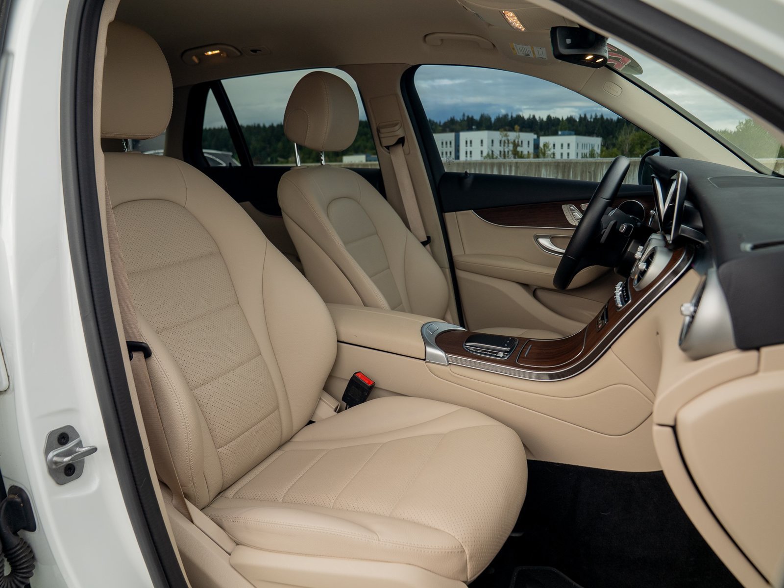 Certified 2022 Mercedes-Benz GLC 300 4MATIC image 28